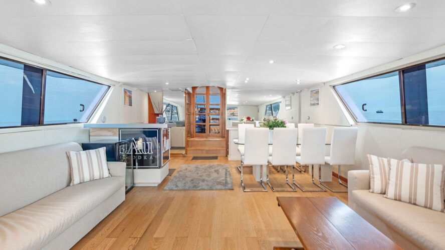 location yacht Zaffiro Canados 90 Menton 9