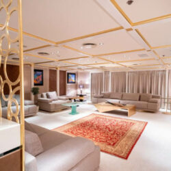 Location de yacht élégant 007 Côte d'Azur 12