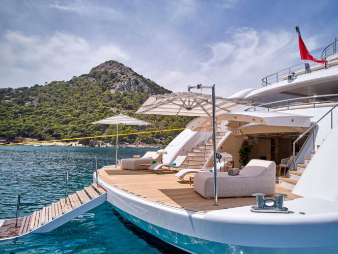 Location de yacht OPtasia Côte d'Azur 24