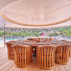 Location de yacht OPtasia Côte d'Azur 29