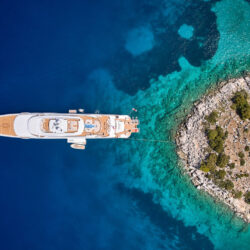 Location de yachts OPtasia Côte d'Azur 3