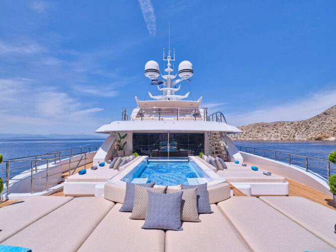 Location de yacht OPtasia Côte d'Azur 31