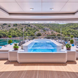 Location de yacht OPtasia Côte d'Azur 32