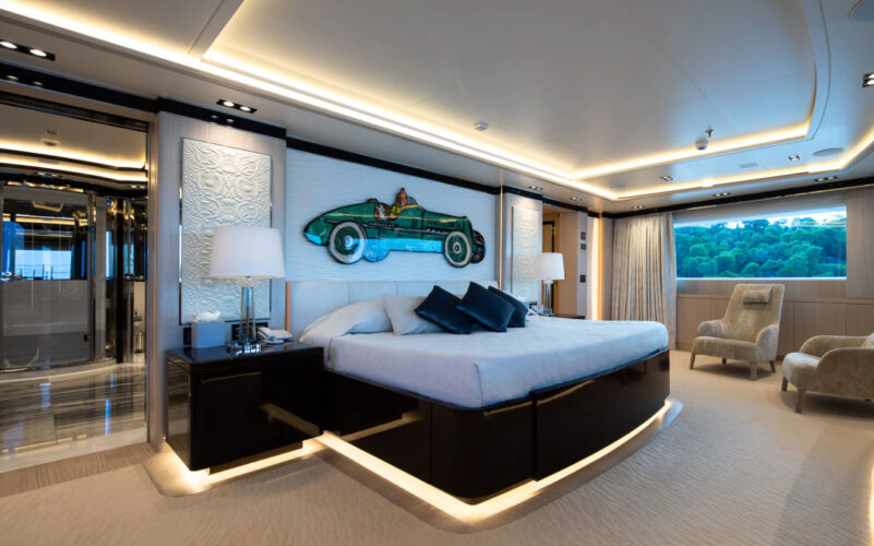 Location de yacht OPtasia Côte d'Azur 9