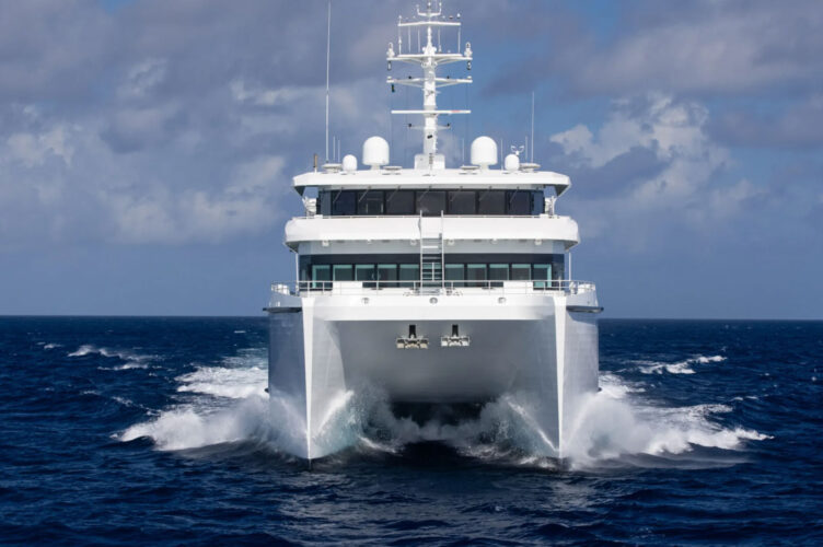 Location de yachts Wayfinder Côte d'Azur 1