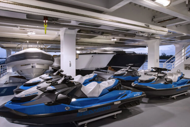Location de yacht Wayfinder Côte d'Azur 14