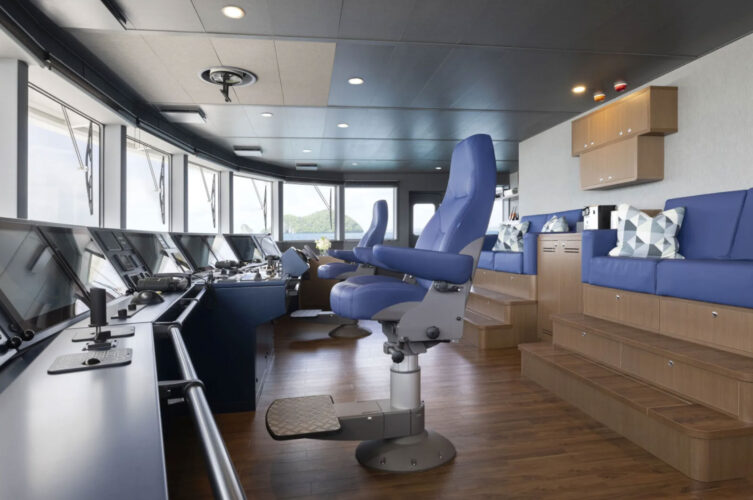 Location de yachts Wayfinder Côte d'Azur 9