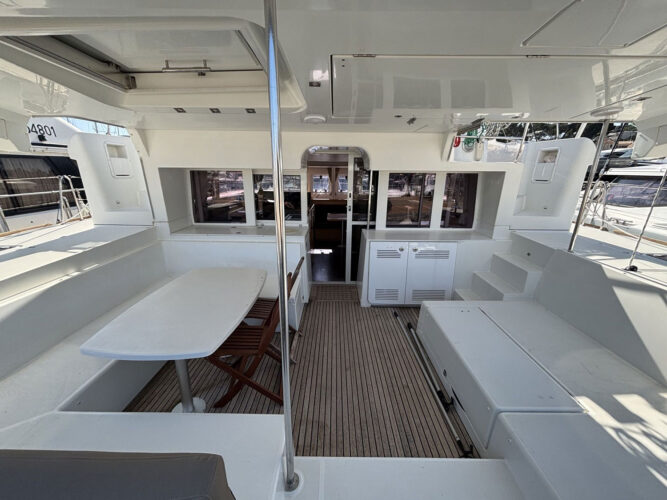 Catamaran Lagoon 450 S Mandelieu-La Napoule 15