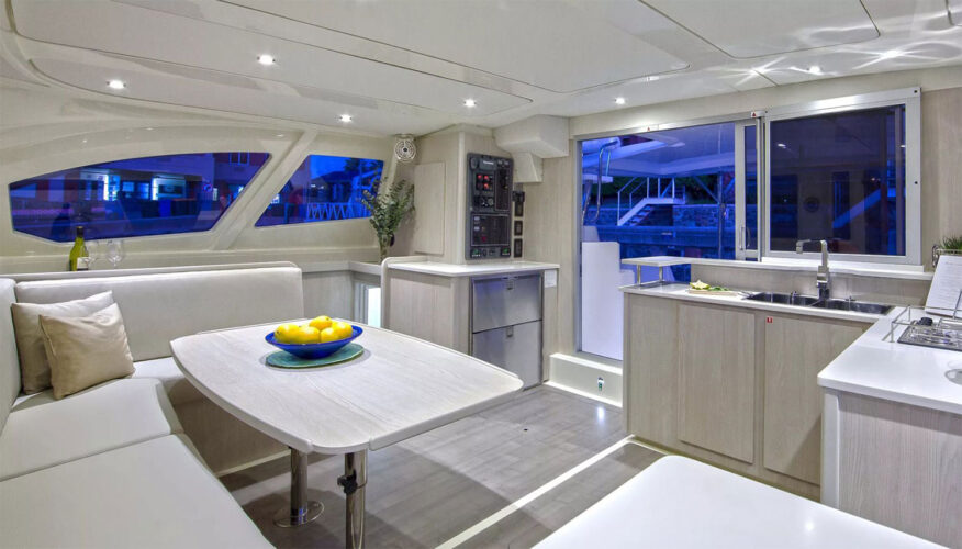 Catamaran Leopard 44 Grimaud 17