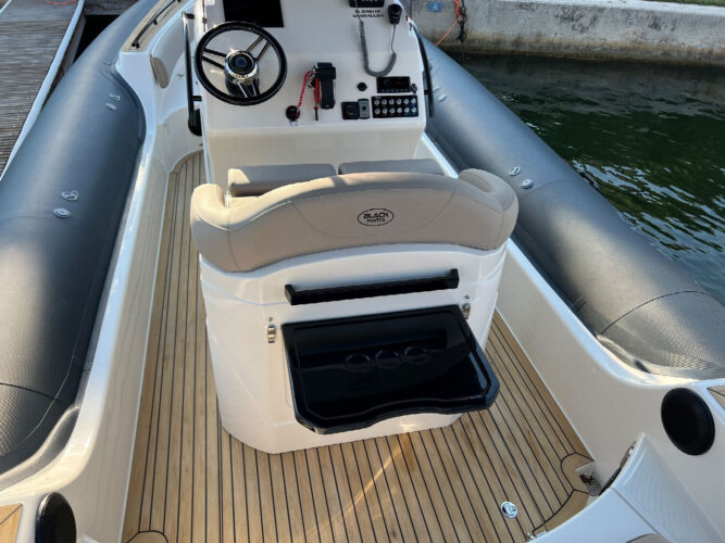 RIB Black Manta Grimaud 9