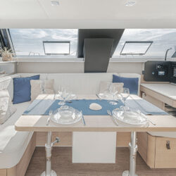 catamaran Aventura 37 13