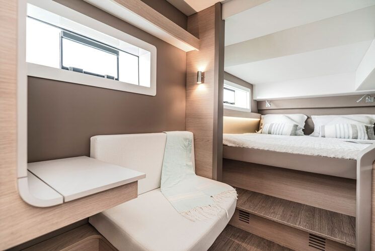 catamaran Aventura 37 15