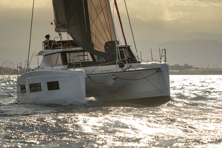 catamaran Aventura 37 5