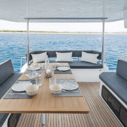 catamaran Aventura 37 7