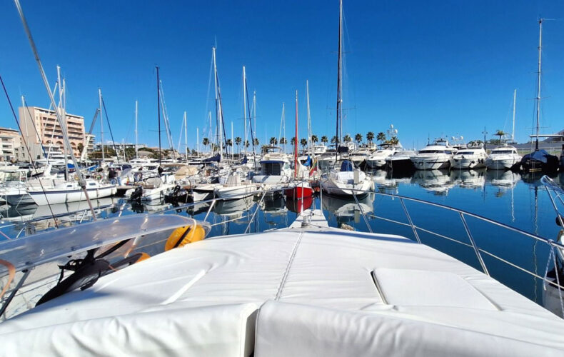 Chris Craft Express 360 Antibes 1