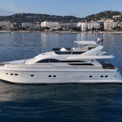 yacht VZ68 Villeneuve-Loubet 21