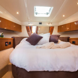 yacht Sealine F42-5 11