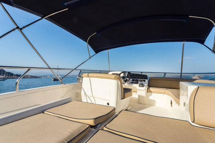 yacht Sealine F42-5 14