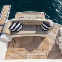 yacht Sealine F42-5 8