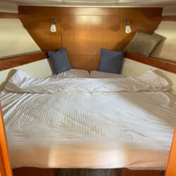 Yacht Bavaria 390 HT Ariadna Cannes 12