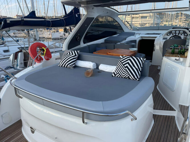 Yacht Bavaria 390 HT Ariadna Cannes 15