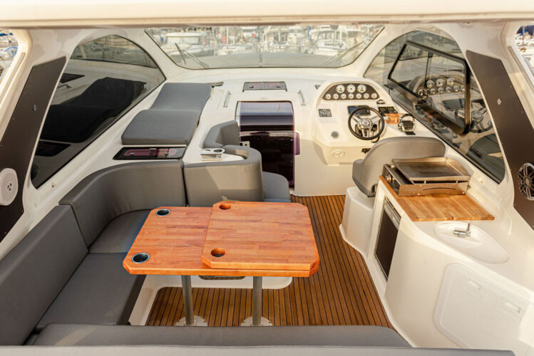 Yacht Bavaria 390 HT Ariadna Cannes 16