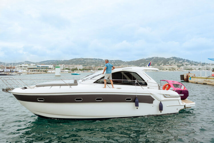 Yacht Bavaria 390 HT Ariadna Cannes 6