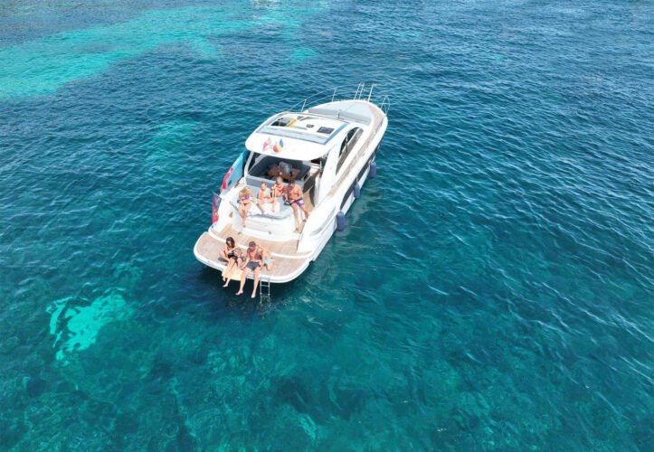 Yacht Bavaria 390 HT Ariadna Cannes 7