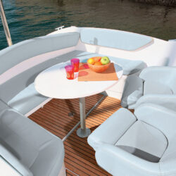 Motorboat Beneteau Flyer 750 Sun Deck Antibes 2