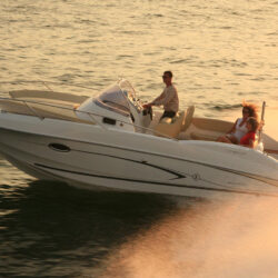 Motorboat Beneteau Flyer 750 Sun Deck Antibes 4