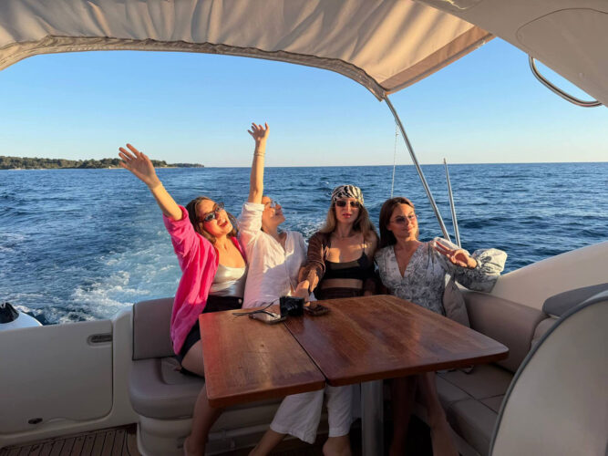 Motorboat Cranchi Zaffiro 34 Cannes 12