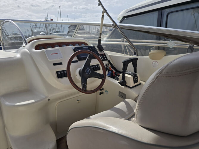 Motorboat Cranchi Zaffiro 34 Cannes 6