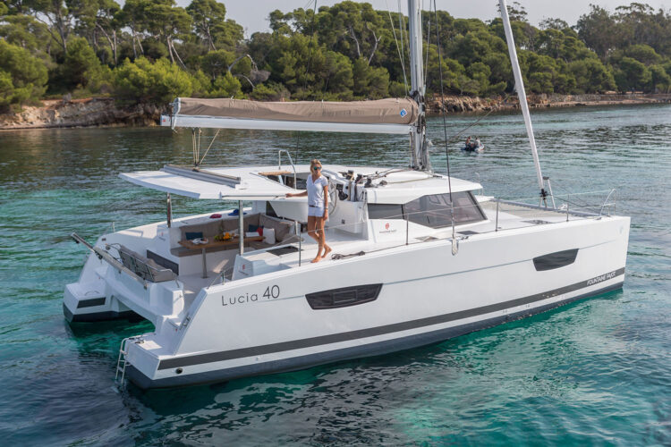 Catamaran Fountaine Pajot Lucia 40 French Riviera 11