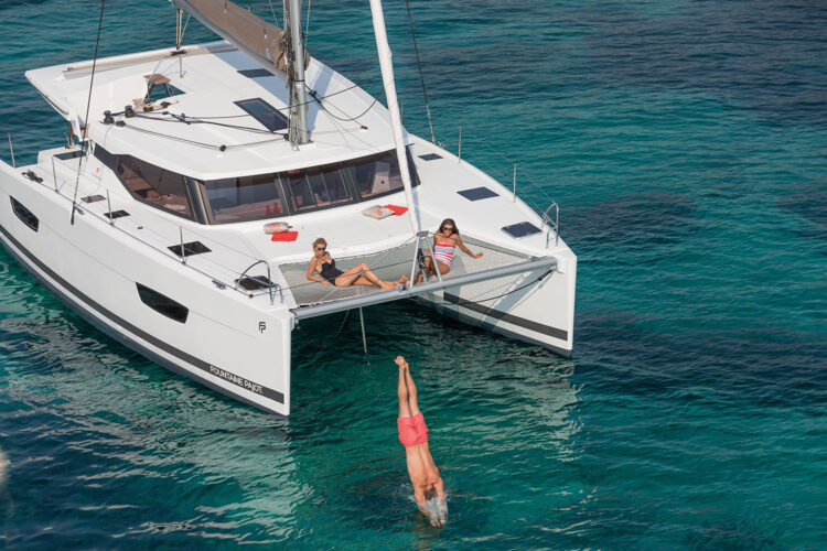 Catamaran Fountaine Pajot Lucia 40 French Riviera 12