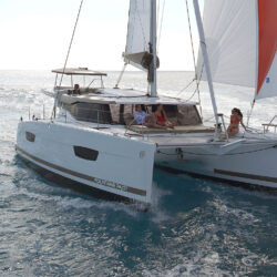 Catamaran Fountaine Pajot Lucia 40 French Riviera 14