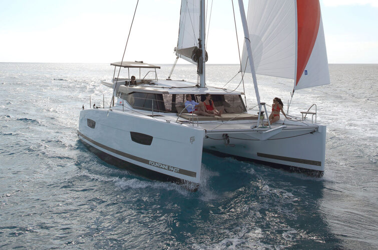 Catamaran Fountaine Pajot Lucia 40 French Riviera 14