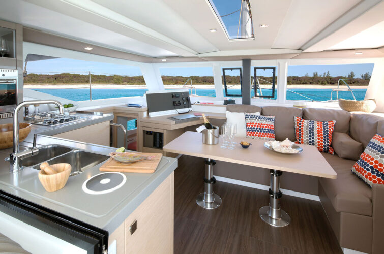 Catamaran Fountaine Pajot Lucia 40 French Riviera 18