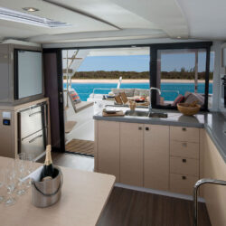 Catamaran Fountaine Pajot Lucia 40 French Riviera 19