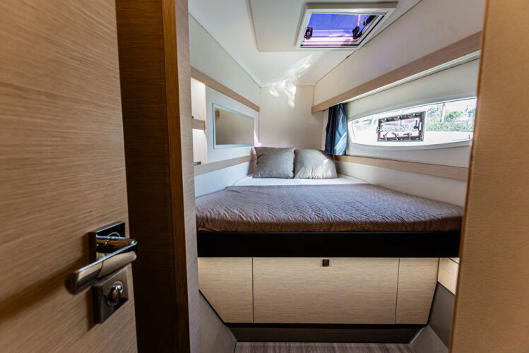 Catamaran Fountaine Pajot Lucia 40 French Riviera 2
