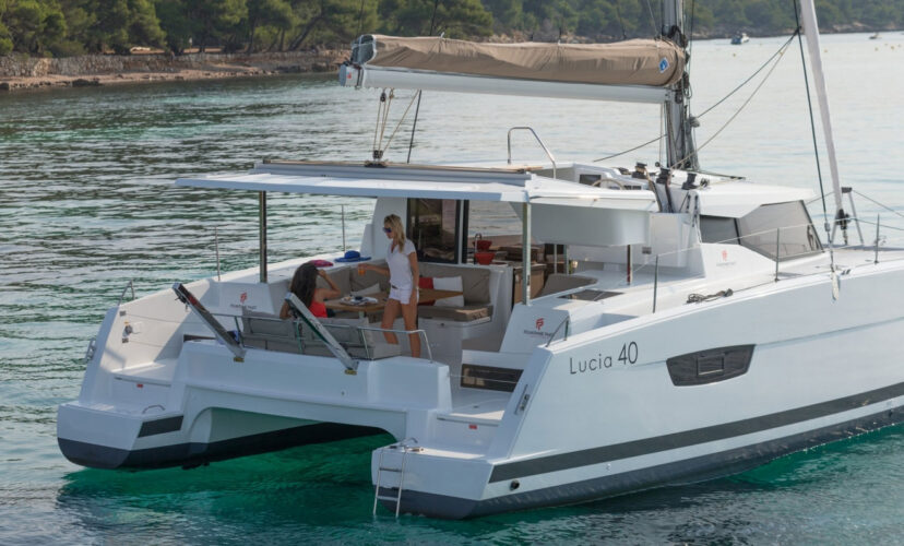 Catamaran Fountaine Pajot Lucia 40 French Riviera 22
