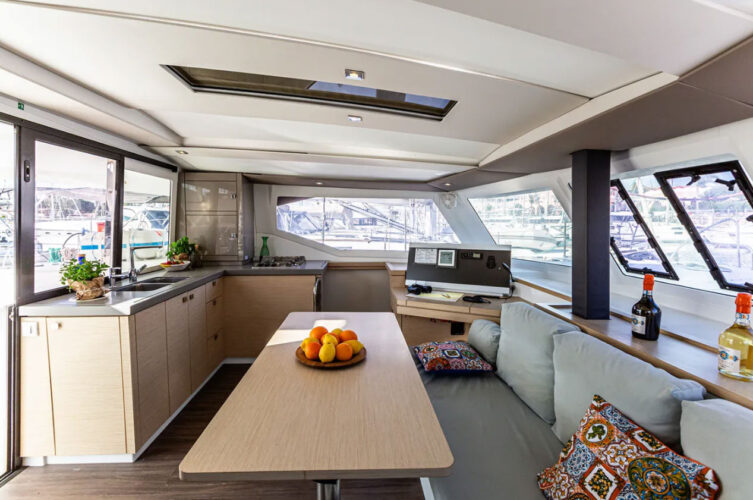 Catamaran Fountaine Pajot Lucia 40 French Riviera 24
