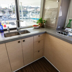 Catamaran Fountaine Pajot Lucia 40 French Riviera 5