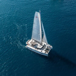 Catamaran Fountaine Pajot Lucia 40 French Riviera 6