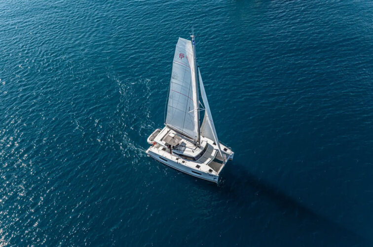 Catamaran Fountaine Pajot Lucia 40 French Riviera 6